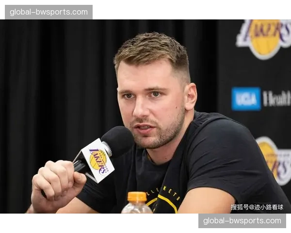 雷迪克确立东契奇里夫斯双核驱动，詹姆斯功能化释放进攻潜能